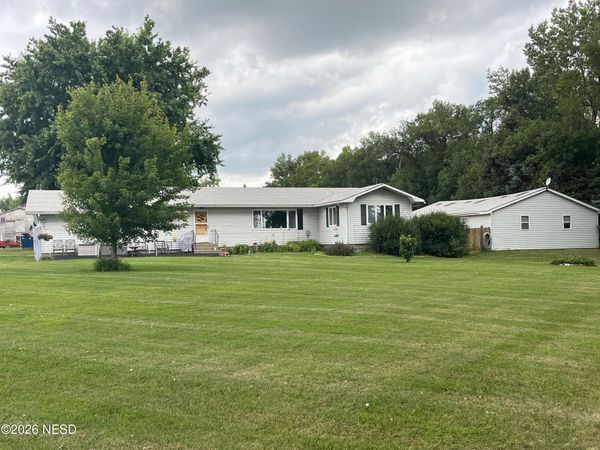 17893 471ST AVENUE, Clear Lake, SD 57226