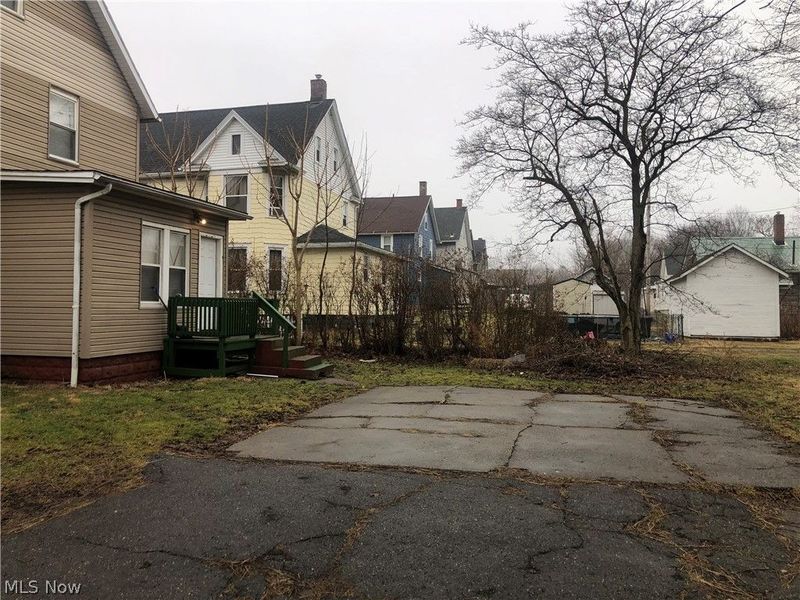 822 Highland Road NE, Canton, OH 44704 Photo 6