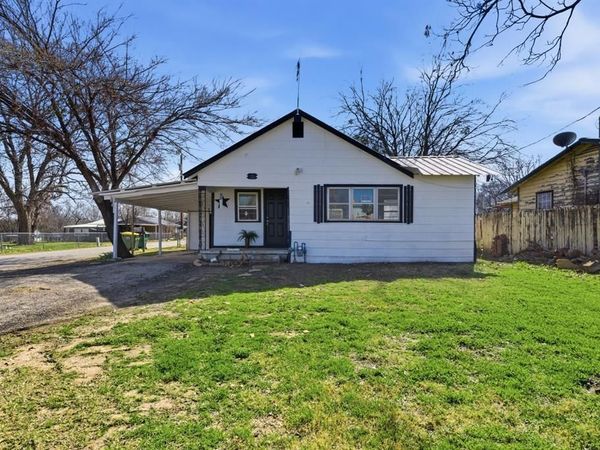116 E Lipan Drive, Lipan, TX 76462