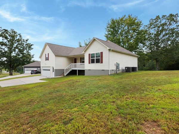 1209 Wesley Ct , Lawrenceburg, TN 38464