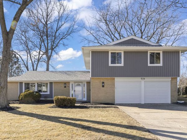 526 S SPRINGINSGUTH Road, Schaumburg, IL 60193