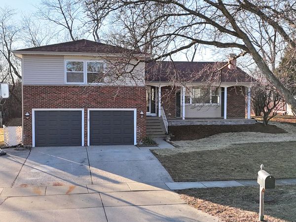 4490 Capstan Drive, Hoffman Estates, IL 60192