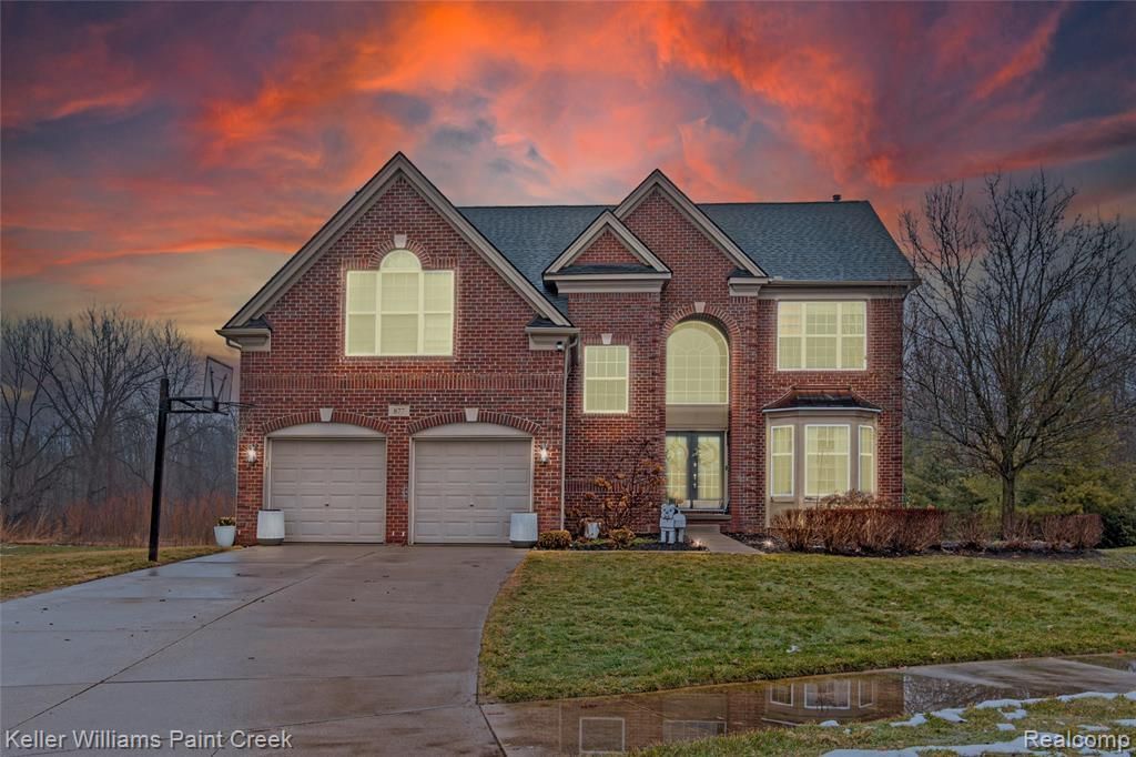 877 Wynstone Circle N, Oakland Township, MI 48363 Main Photo