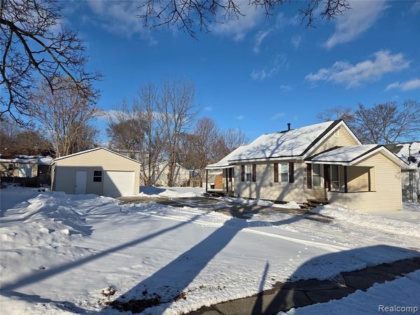 715 Randall Street, Lansing, MI 48906