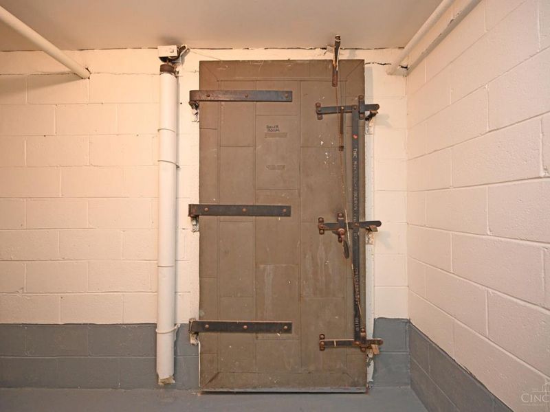 2260 Vine Street, Cincinnati, OH 45219 Photo 26