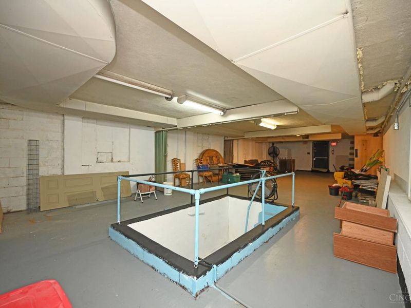 2260 Vine Street, Cincinnati, OH 45219 Photo 34