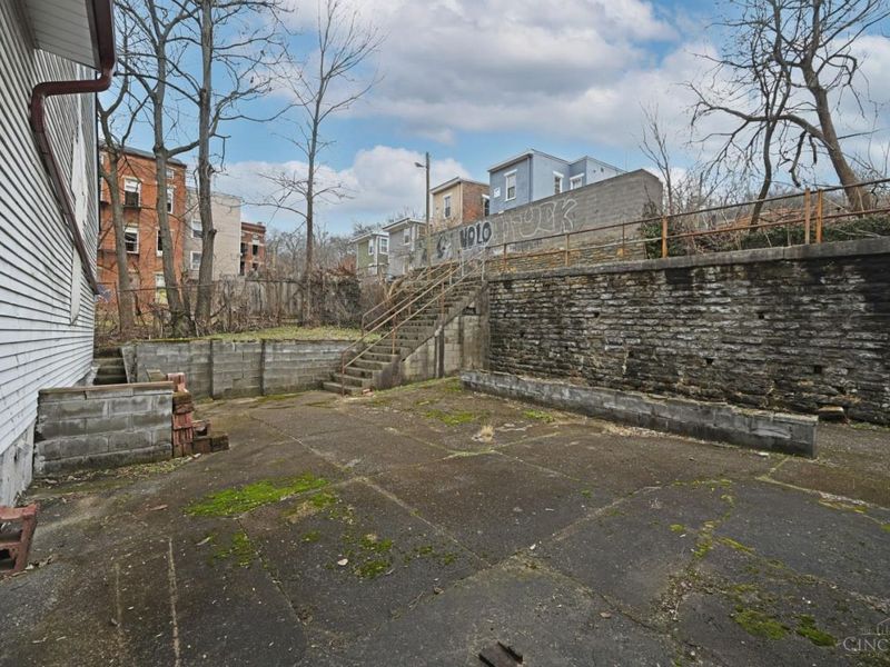 2260 Vine Street, Cincinnati, OH 45219 Photo 38