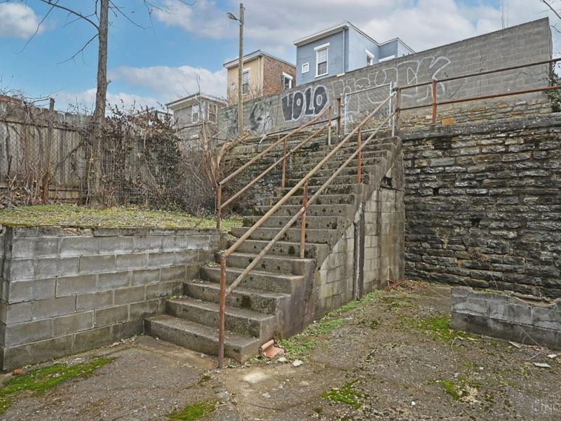 2260 Vine Street, Cincinnati, OH 45219 Photo 39