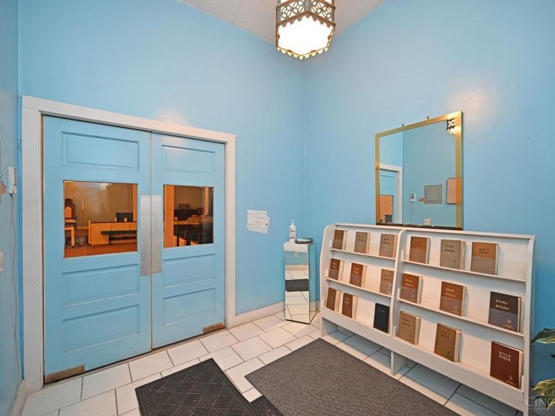 2260 Vine Street, Cincinnati, OH 45219 Photo 5