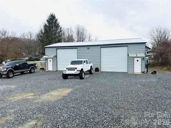 3021 Spartanburg Highway , East Flat Rock, NC 28726