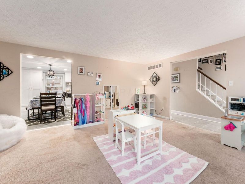 4281 Hanging Rock Court, Columbus, OH 43230 Photo 9