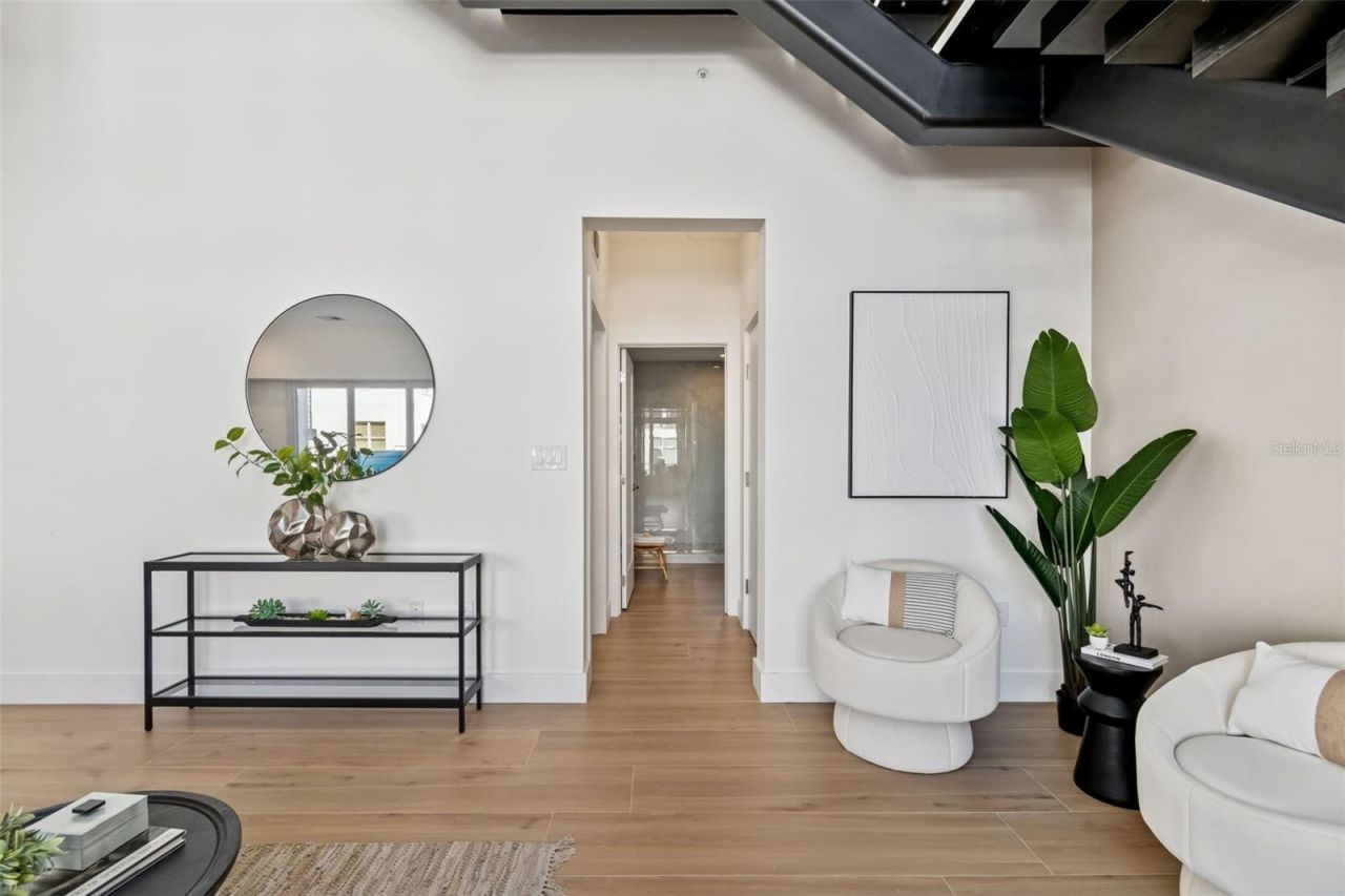 1343 4th Street, Unit 202, Sarasota, FL 34236 Photo