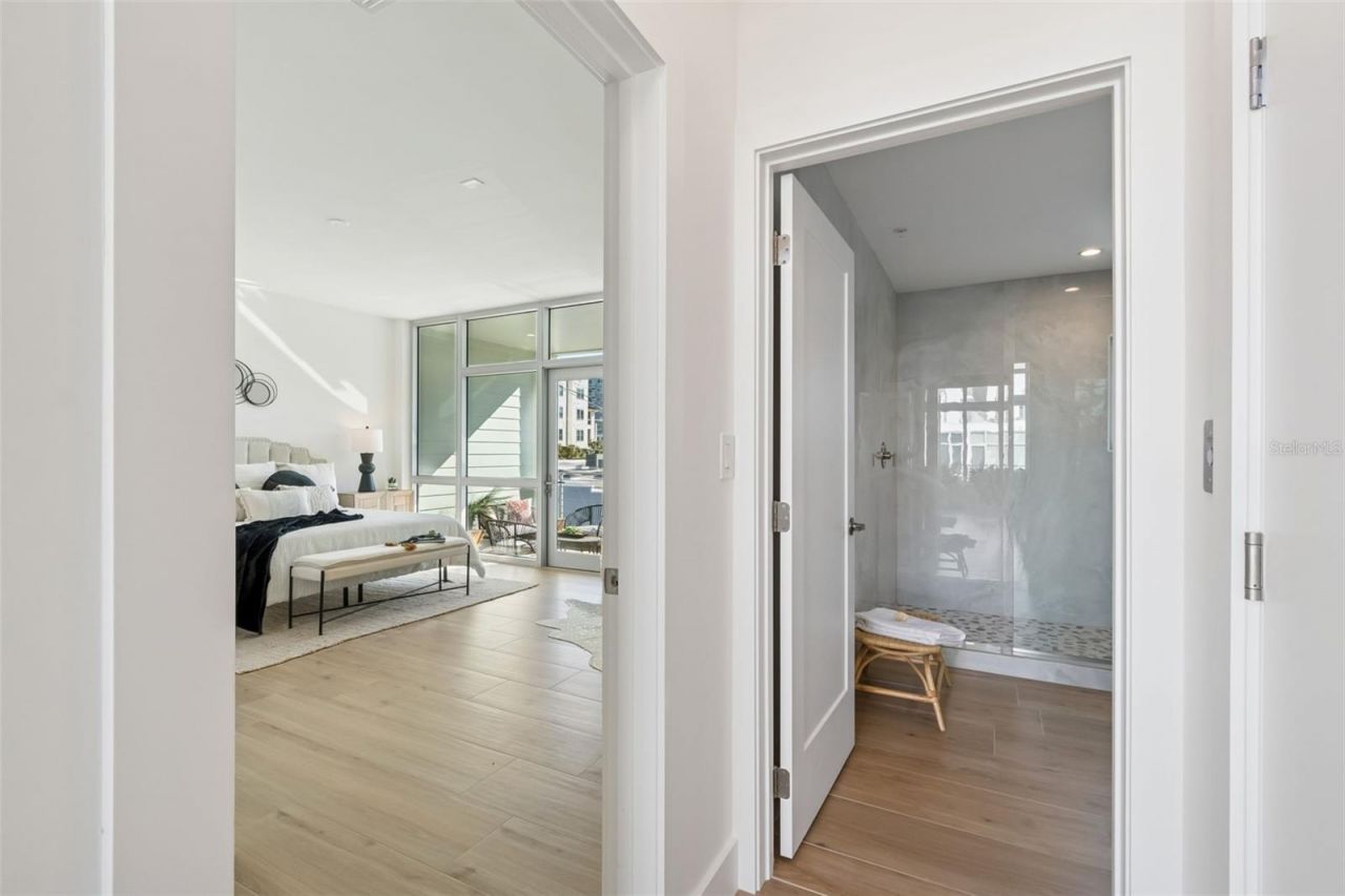 1343 4th Street, Unit 202, Sarasota, FL 34236 Photo