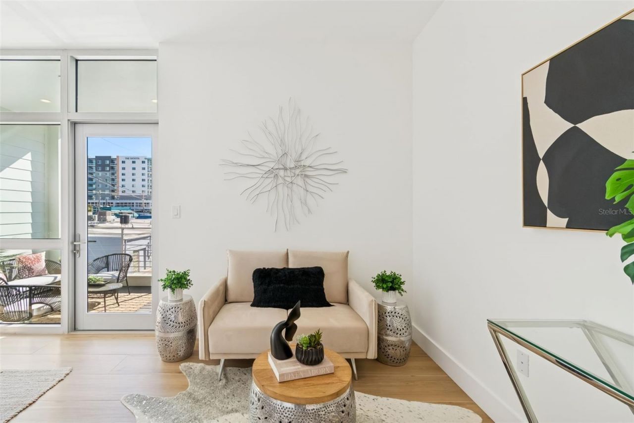 1343 4th Street, Unit 202, Sarasota, FL 34236 Photo