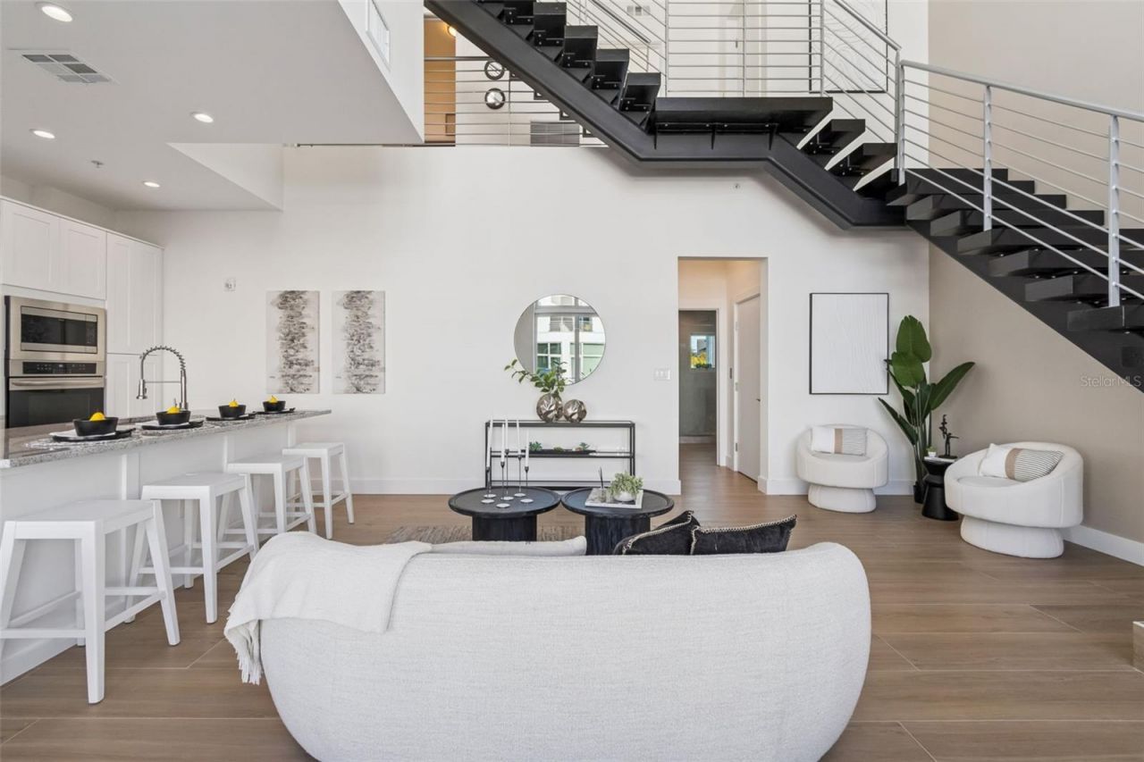 1343 4th Street, Unit 202, Sarasota, FL 34236 Photo