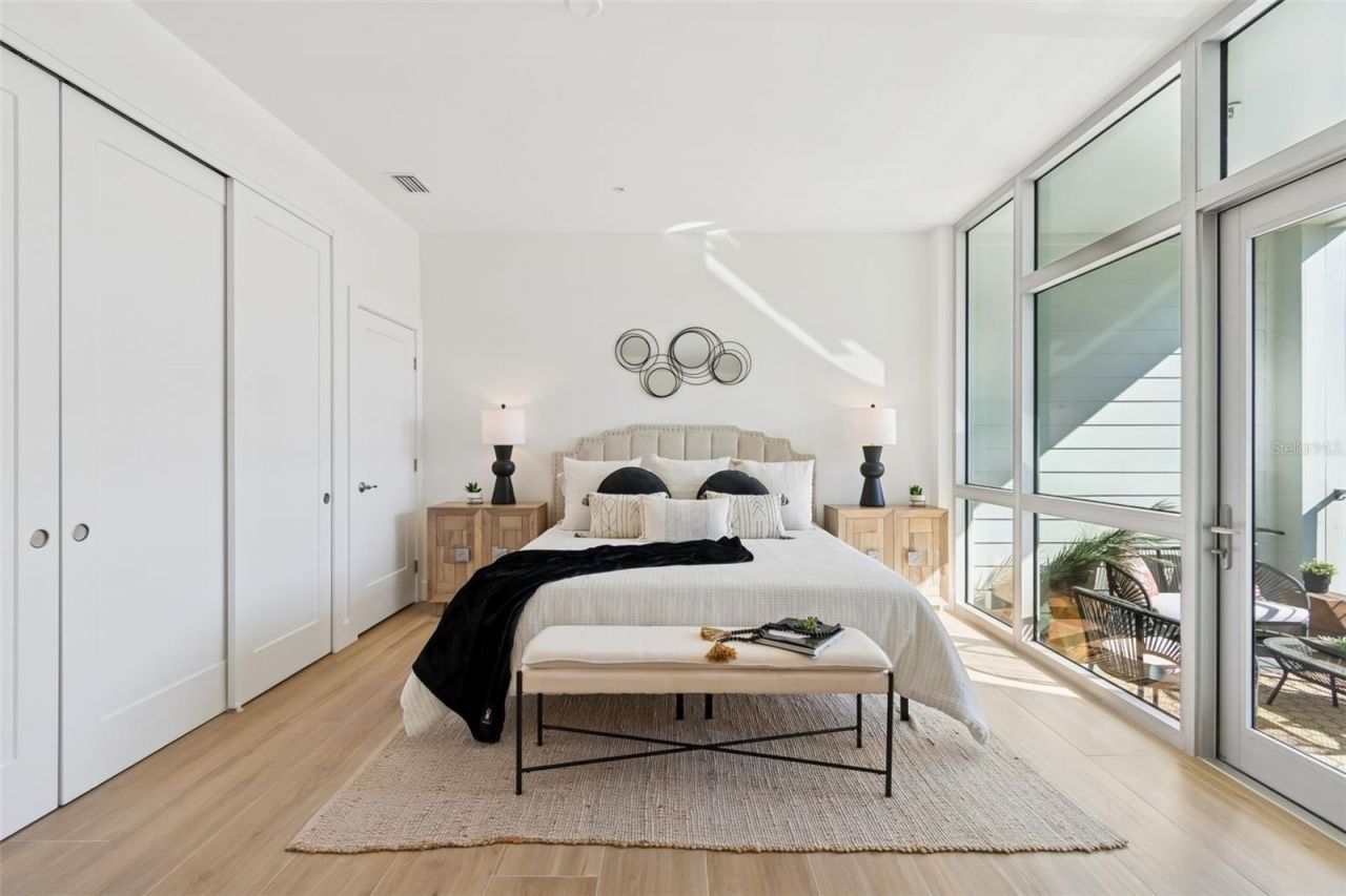 1343 4th Street, Unit 202, Sarasota, FL 34236 Photo