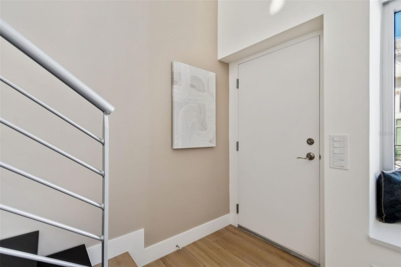 1343 4th Street, Unit 202, Sarasota, FL 34236 Photo