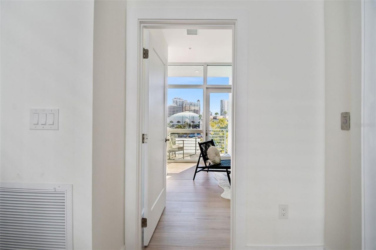 1343 4th Street, Unit 202, Sarasota, FL 34236 Photo