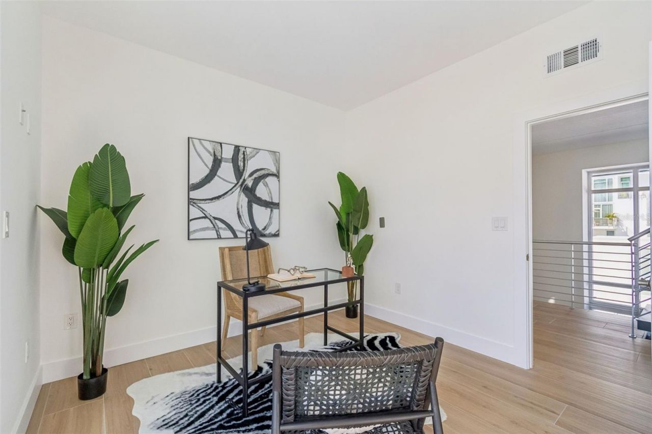 1343 4th Street, Unit 202, Sarasota, FL 34236 Photo