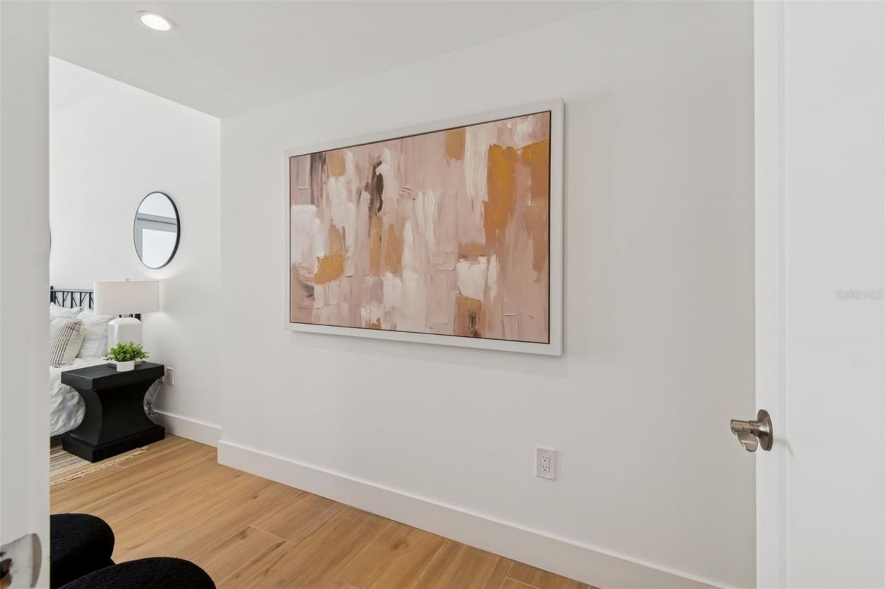 1343 4th Street, Unit 202, Sarasota, FL 34236 Photo