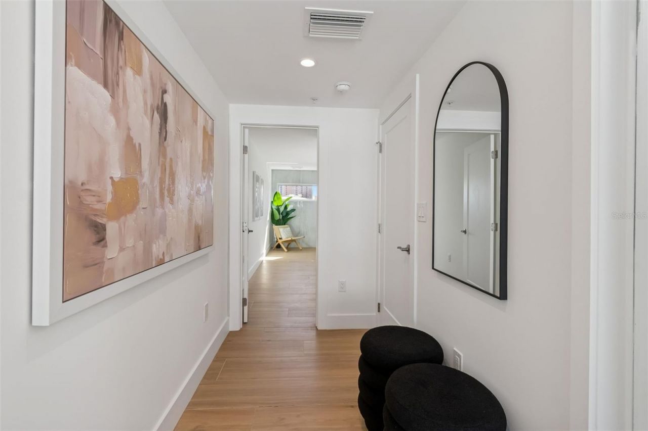 1343 4th Street, Unit 202, Sarasota, FL 34236 Photo