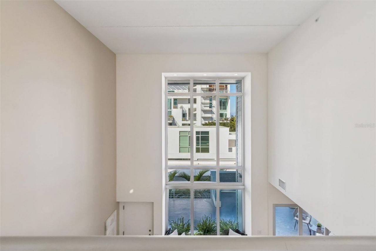 1343 4th Street, Unit 202, Sarasota, FL 34236 Photo