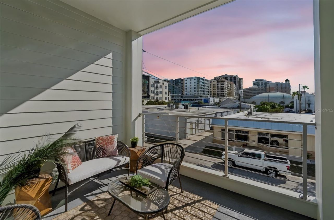 1343 4th Street, Unit 202, Sarasota, FL 34236 Photo