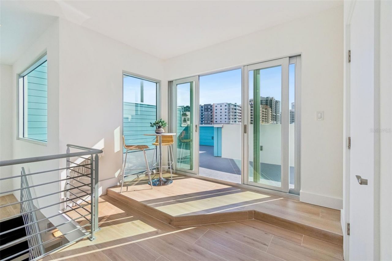 1343 4th Street, Unit 202, Sarasota, FL 34236 Photo