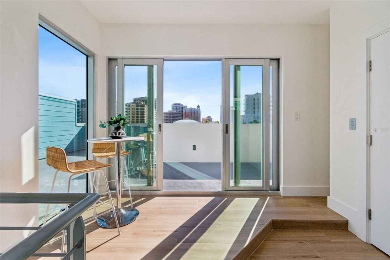 1343 4th Street, Unit 202, Sarasota, FL 34236 Photo