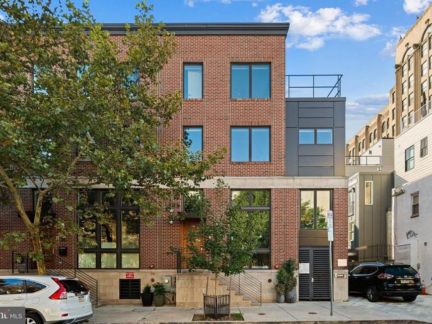 212 N 21st Street, Unit 1, Philadelphia, PA 19103 Main Photo