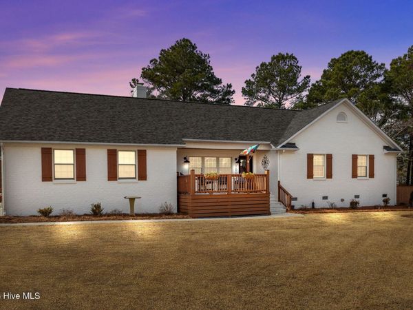 100 Stevens Court, Swansboro, NC 28584