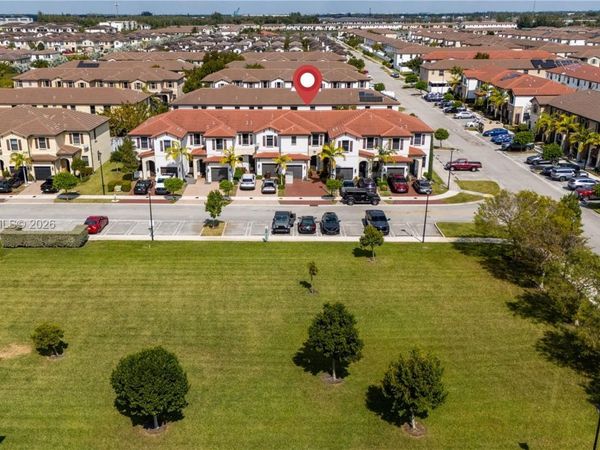 3419 W 105th Pl, Hialeah, FL 33018