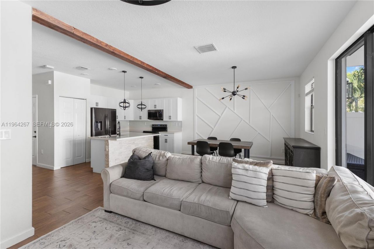 3419 W 105th Pl, Hialeah, FL 33018 Photo