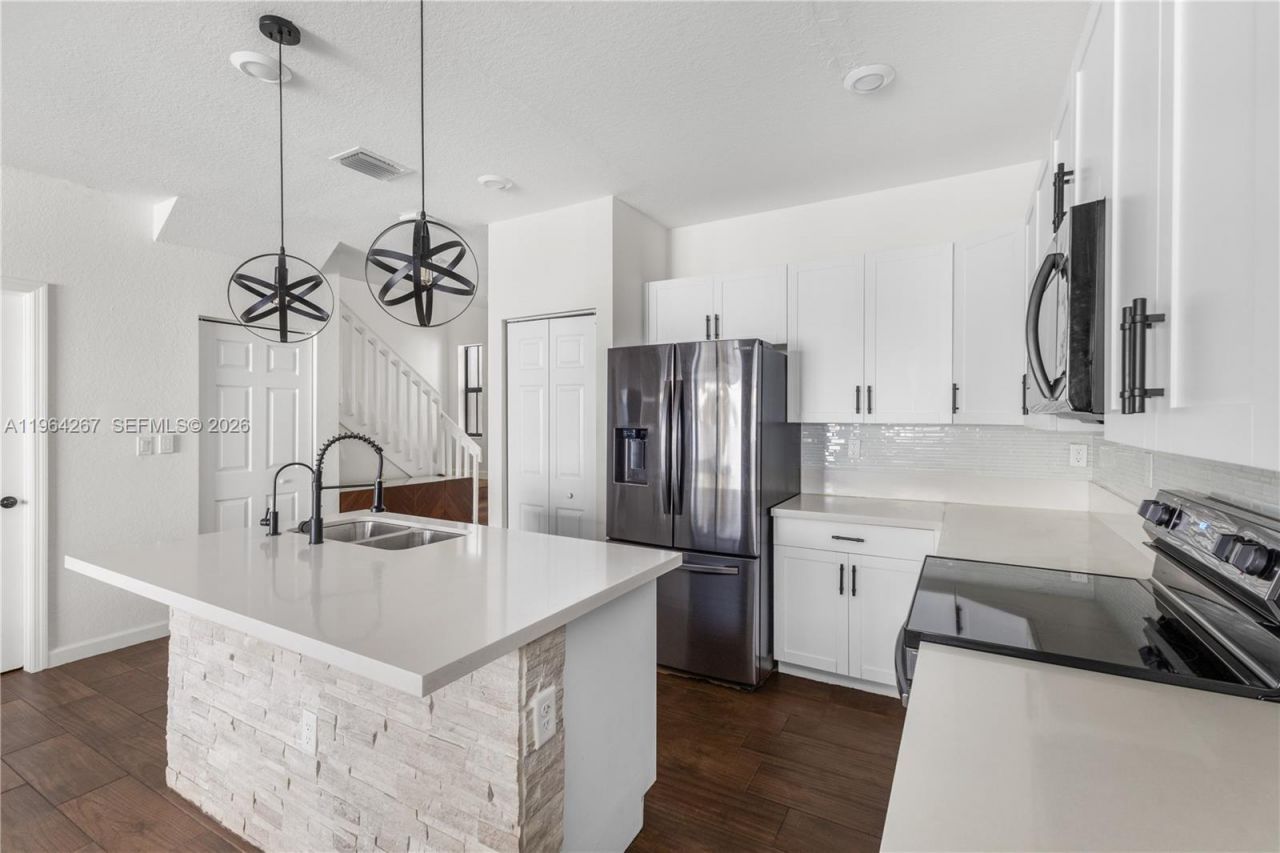 3419 W 105th Pl, Hialeah, FL 33018 Photo