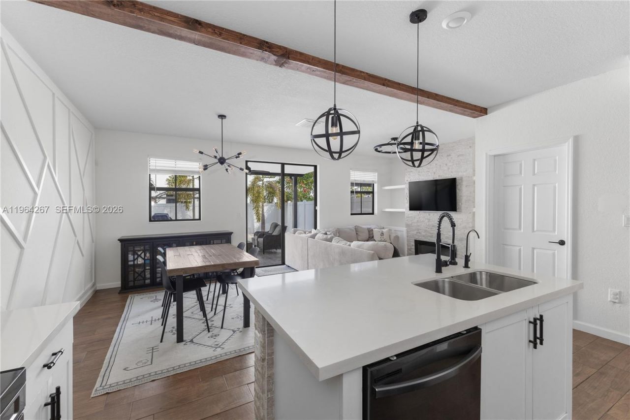 3419 W 105th Pl, Hialeah, FL 33018 Photo