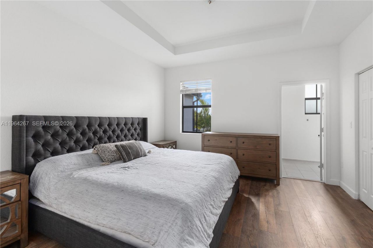 3419 W 105th Pl, Hialeah, FL 33018 Photo