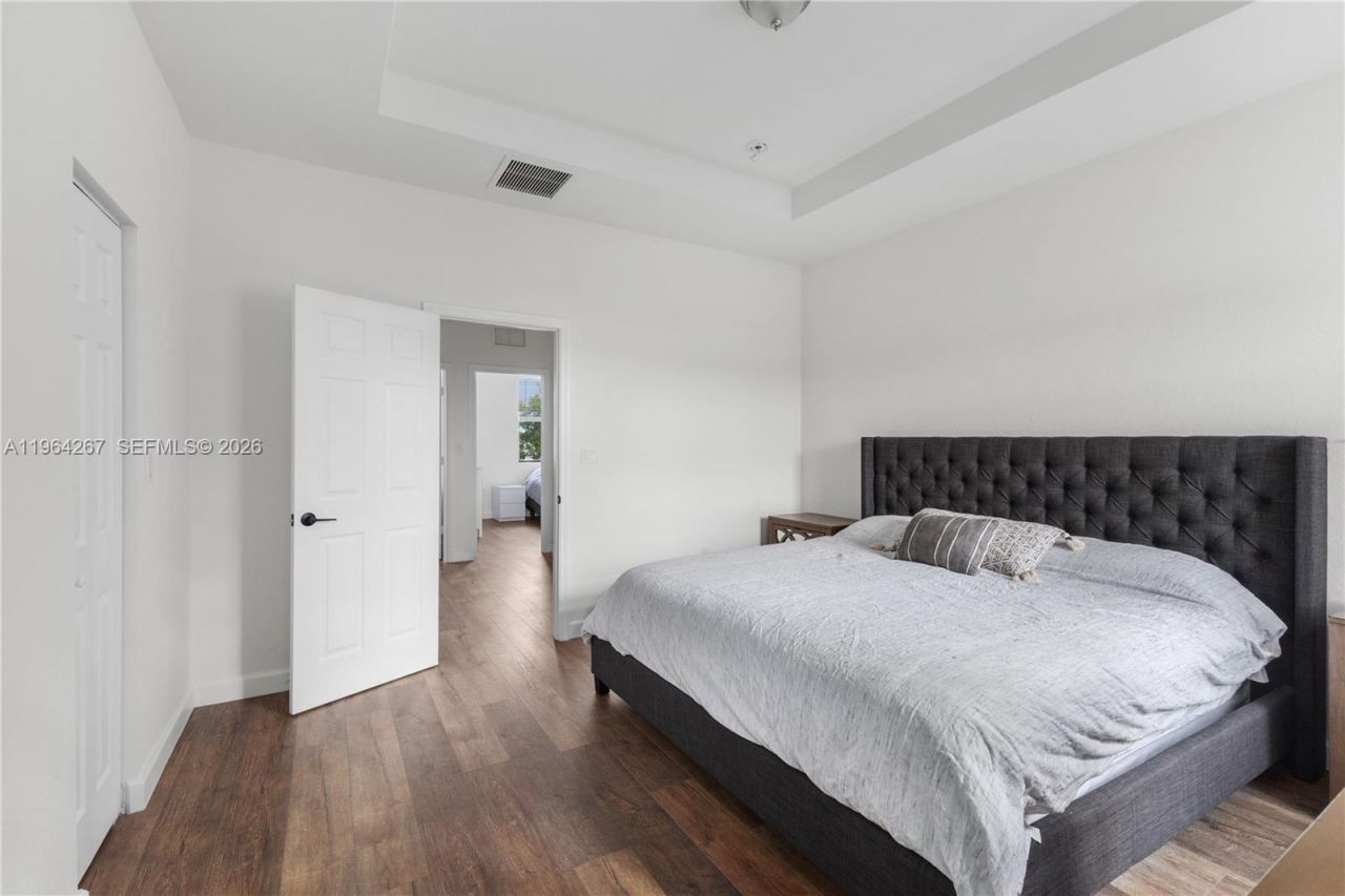 3419 W 105th Pl, Hialeah, FL 33018 Photo