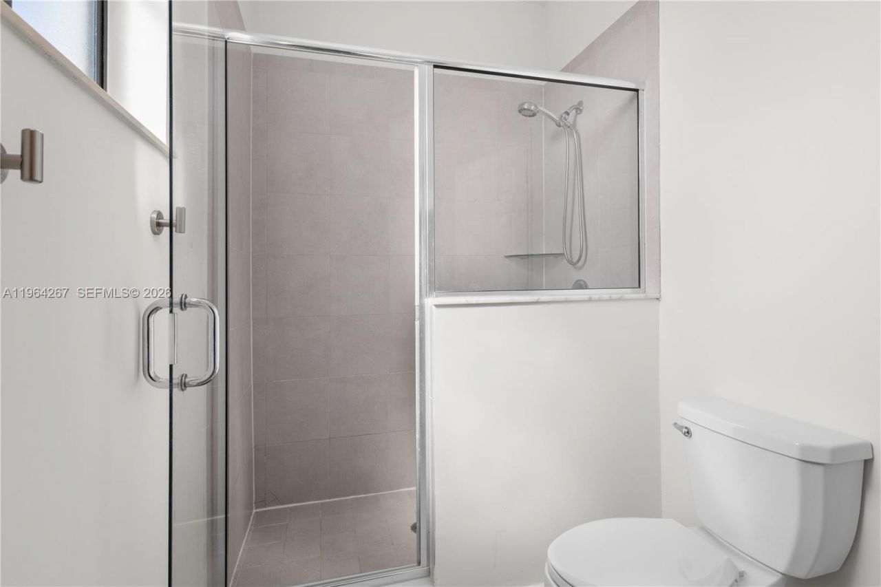 3419 W 105th Pl, Hialeah, FL 33018 Photo