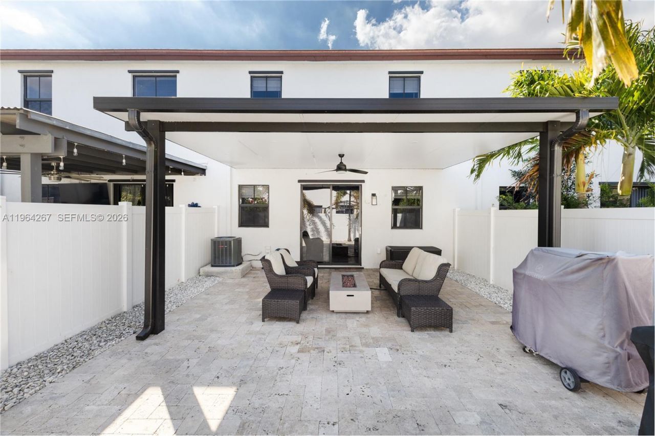 3419 W 105th Pl, Hialeah, FL 33018 Photo