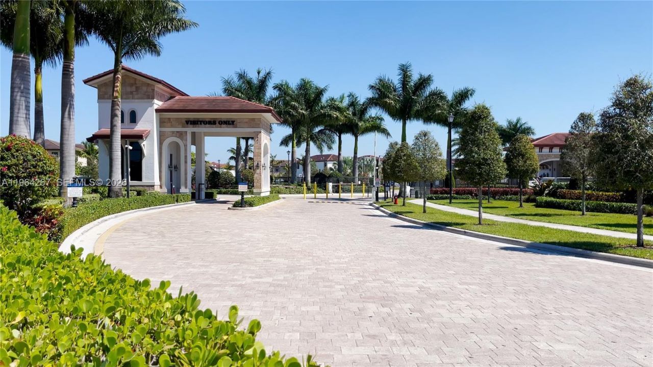 3419 W 105th Pl, Hialeah, FL 33018 Photo