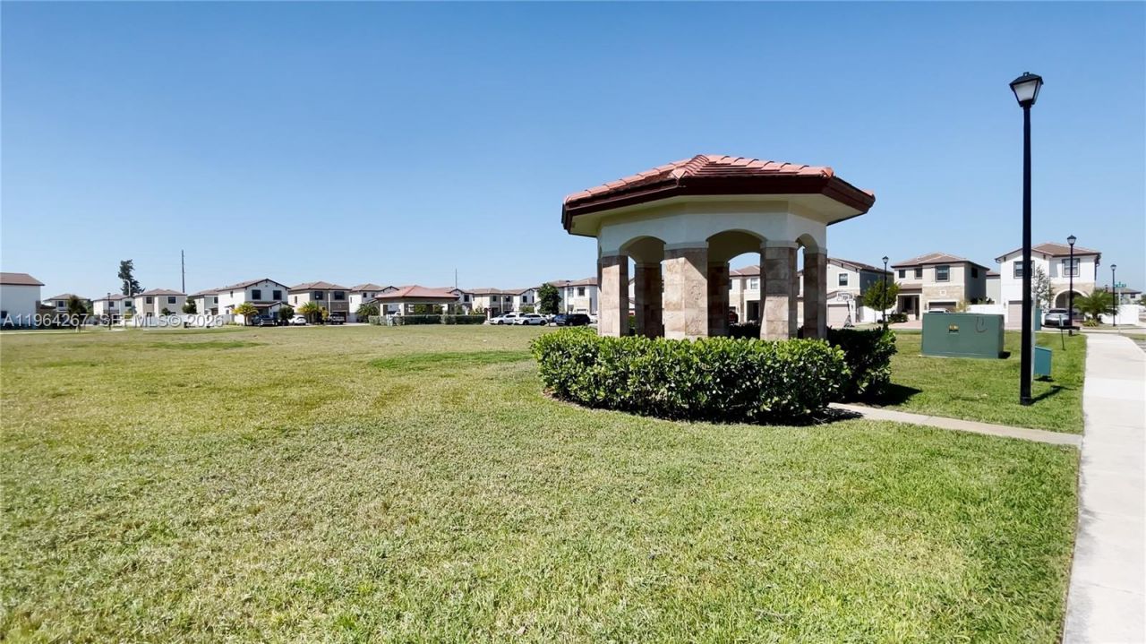 3419 W 105th Pl, Hialeah, FL 33018 Photo