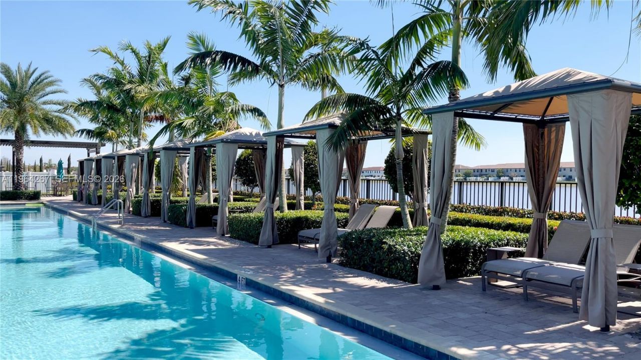 3419 W 105th Pl, Hialeah, FL 33018 Photo