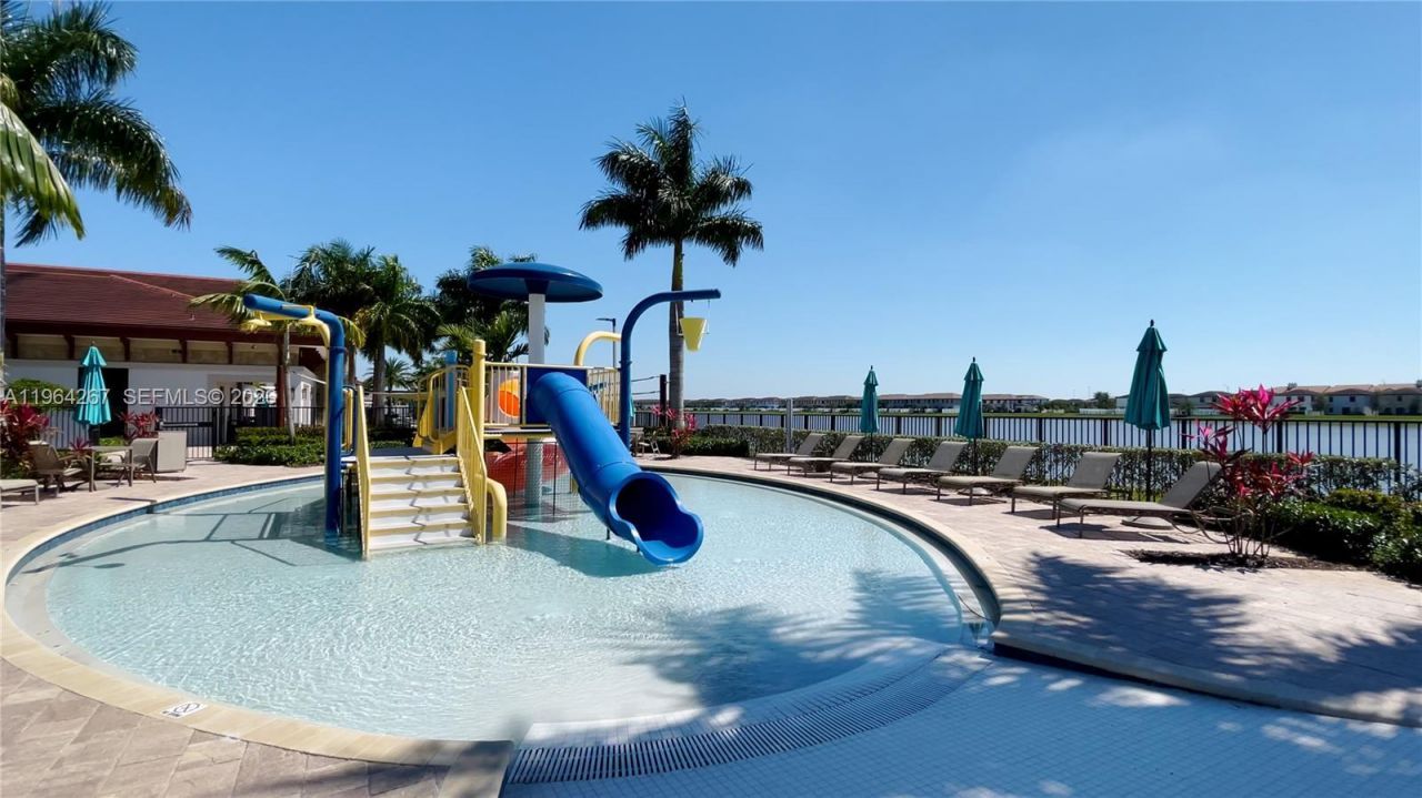 3419 W 105th Pl, Hialeah, FL 33018 Photo