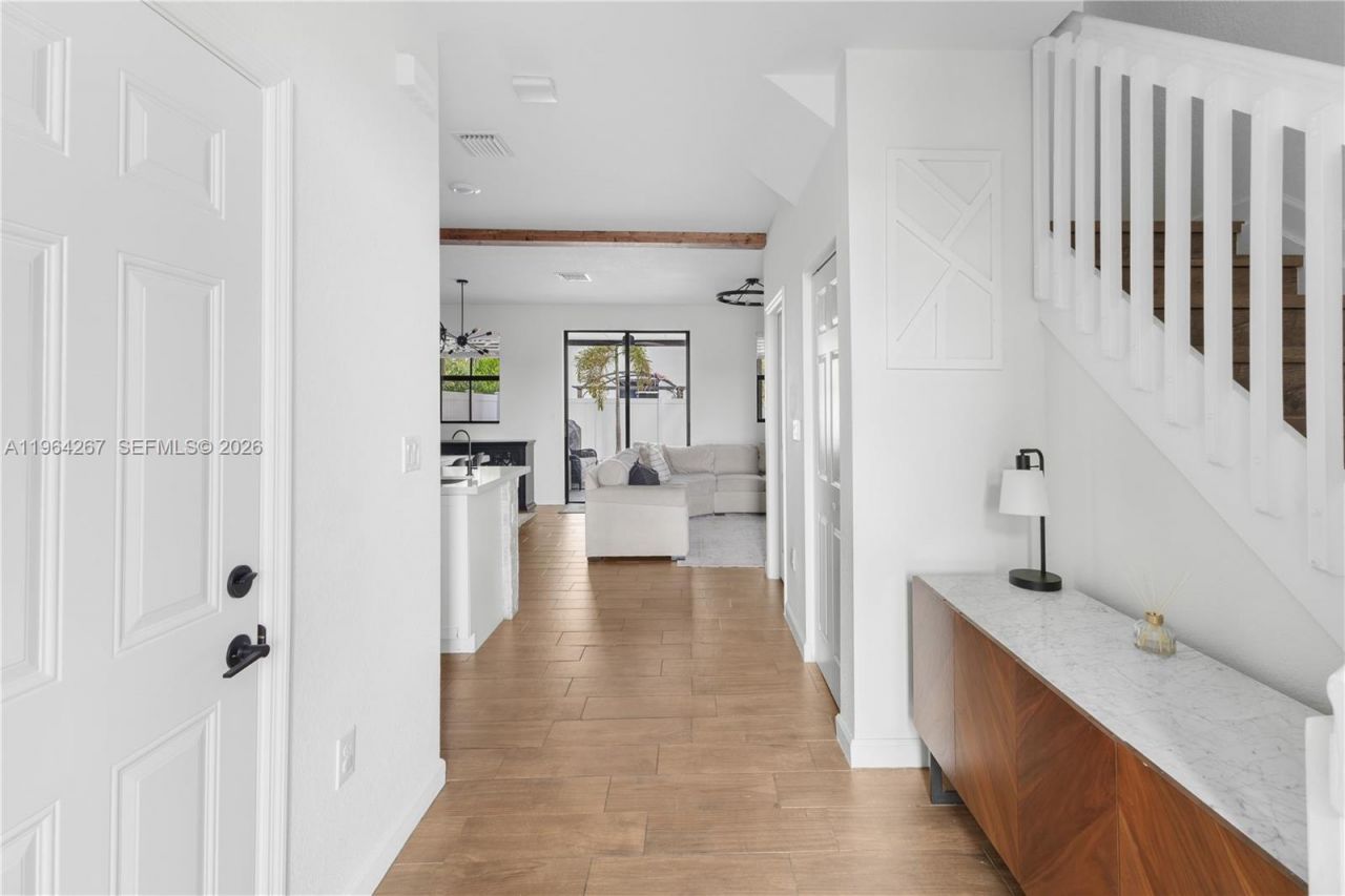 3419 W 105th Pl, Hialeah, FL 33018 Photo