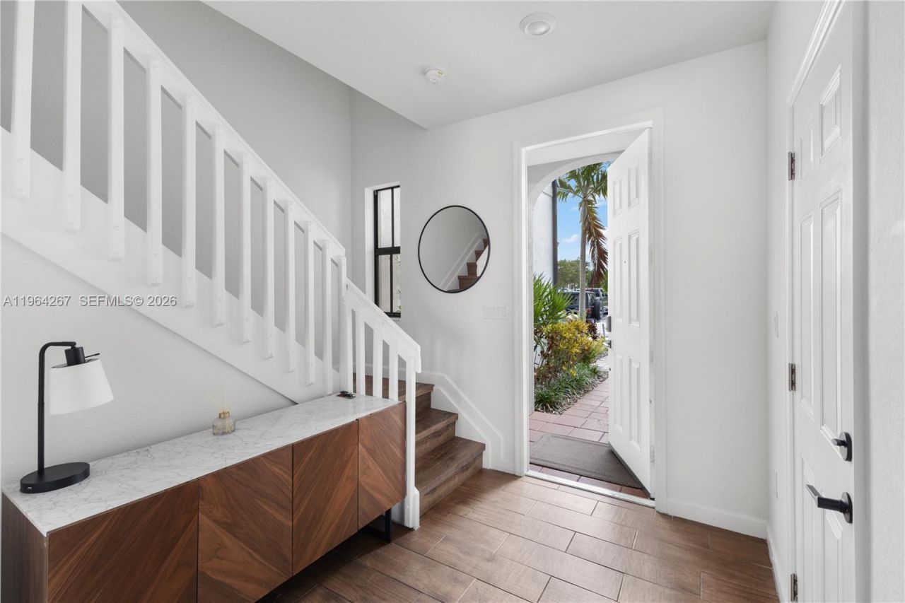 3419 W 105th Pl, Hialeah, FL 33018 Photo