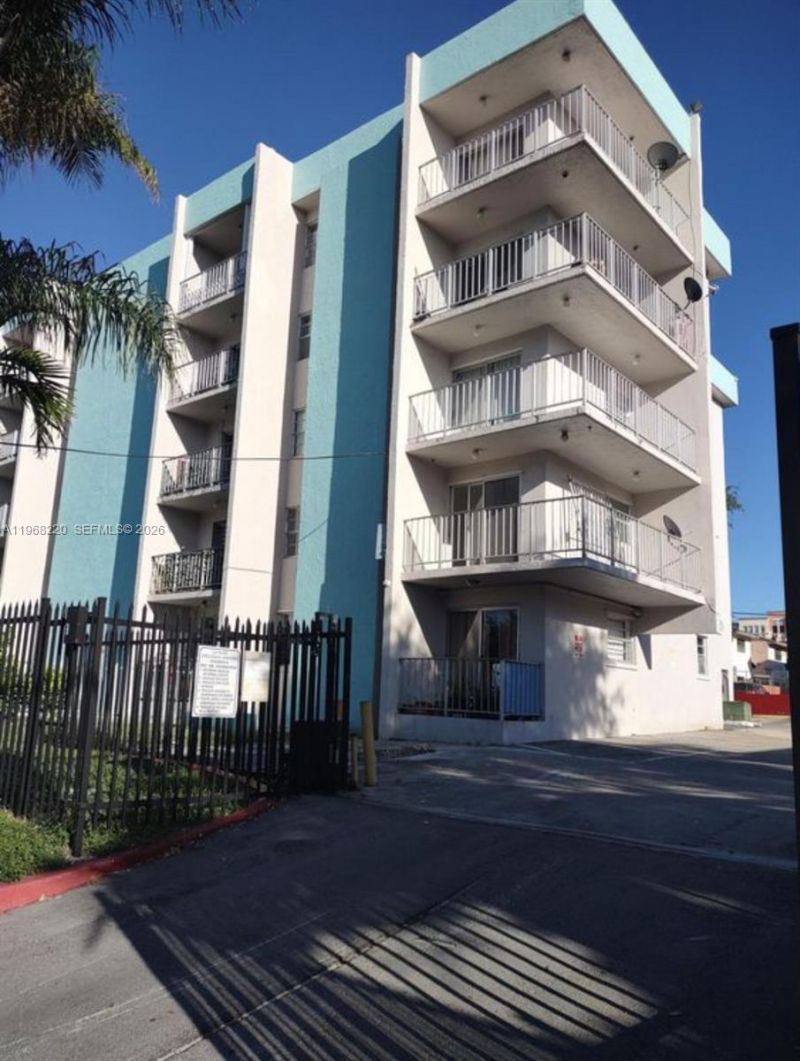 140 NW 14th Ave , Unit 6, Miami, FL 33125 Photo
