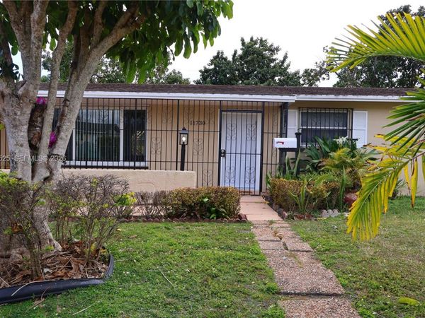 11730 SW 192nd St , Miami, FL 33177