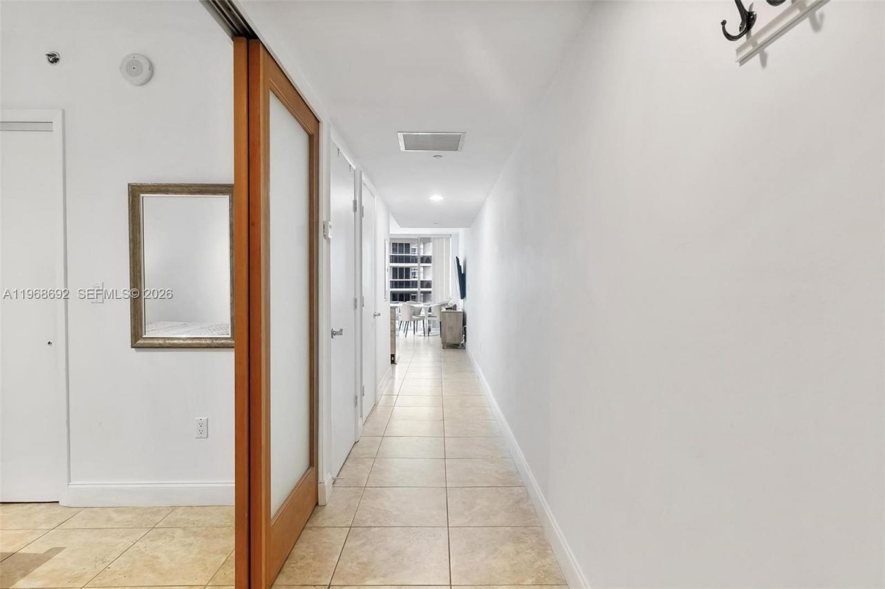 1830 S Ocean Dr, Unit 2409, Hallandale Beach, FL 33009 Photo
