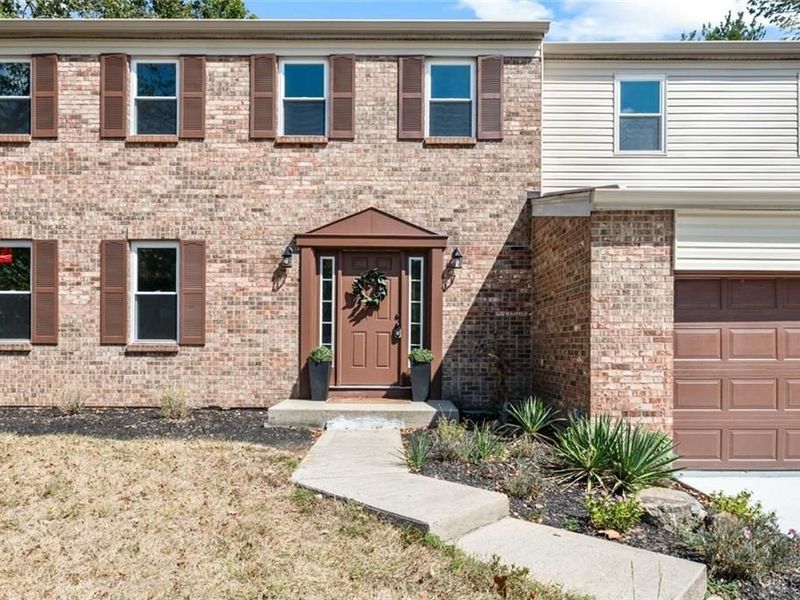 9956 Morgans Trace Drive, Loveland, OH 45140 Photo 2