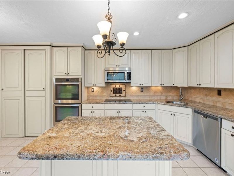 17310 Otani Court, Strongsville, OH 44136 Photo 7